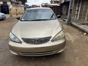 Toyota Camry 2006 Gold