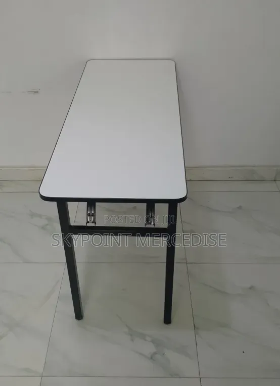 A Mobile Foldable Table