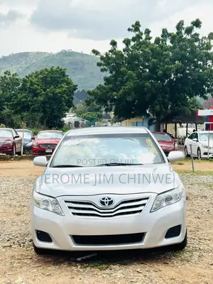 Toyota Camry 2011 Silver