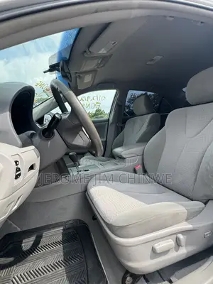 Toyota Camry 2011 Silver