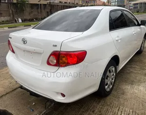 Toyota Corolla XLE 4dr Sedan (1.8L 4cyl 4A) 2010 White