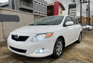 Toyota Corolla XLE 4dr Sedan (1.8L 4cyl 4A) 2010 White