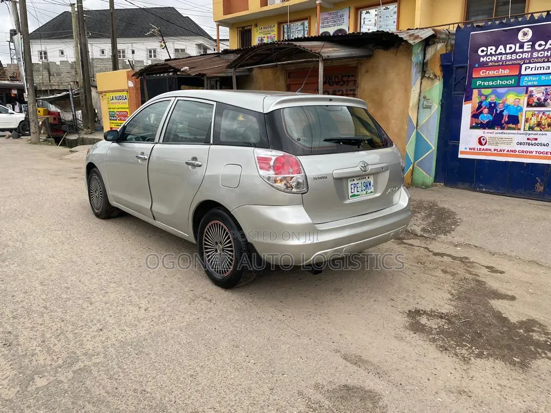 Toyota Matrix 2004 Silver