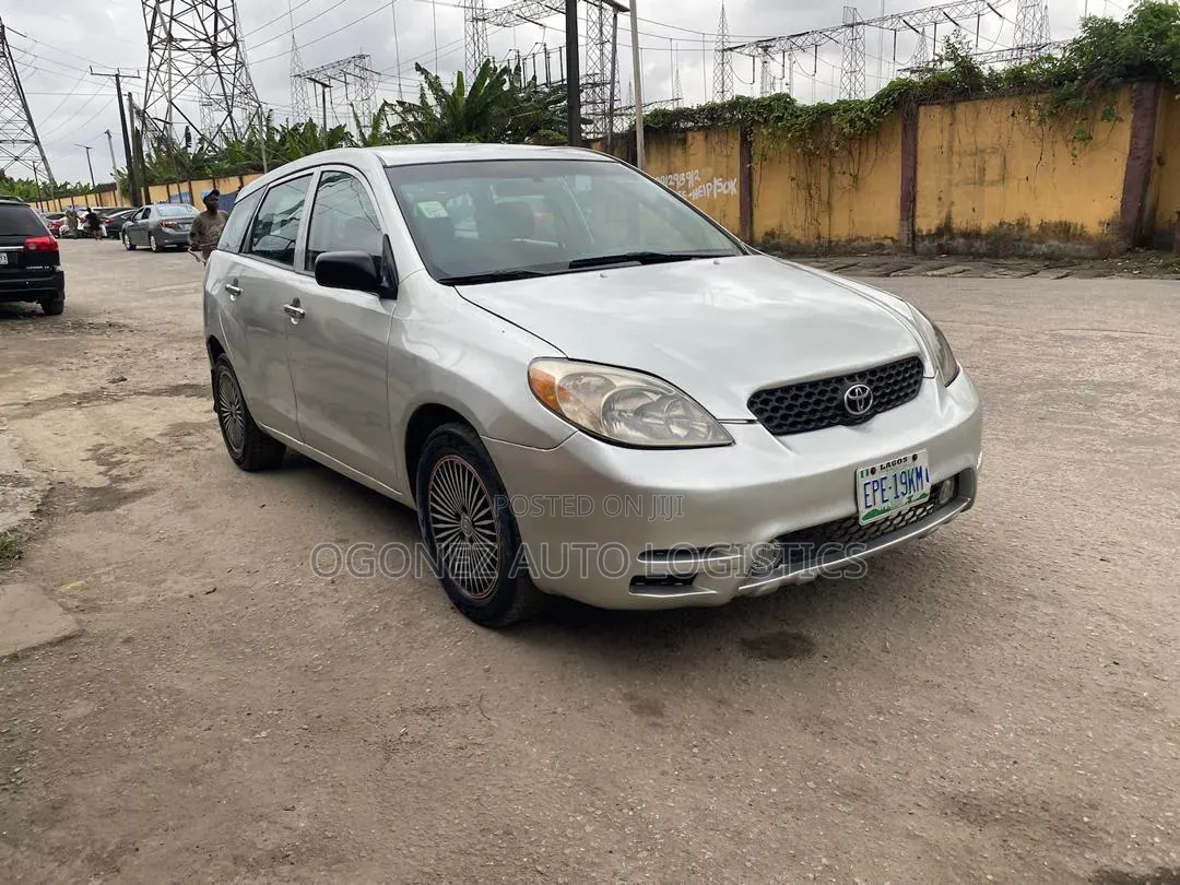 Toyota Matrix 2004 Silver