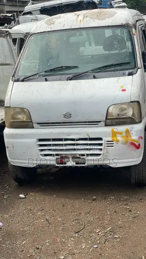 Suzuki Every 2005
