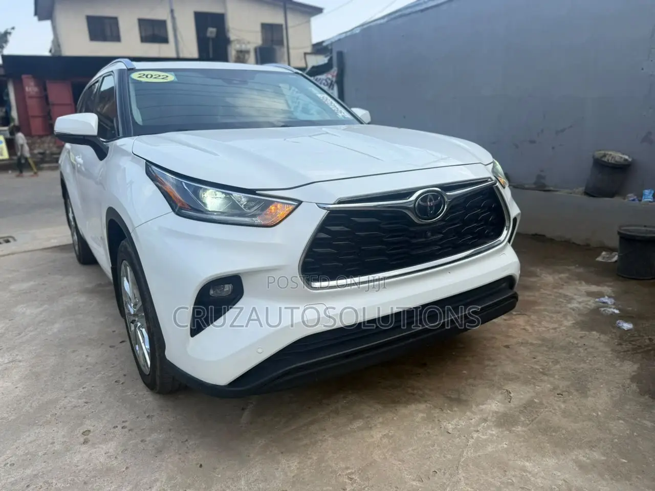 Toyota Highlander Limited 2022 White