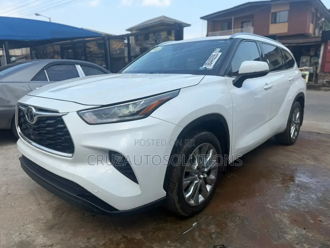 Toyota Highlander Limited 2022 White
