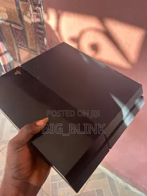PlayStation 4 Fat