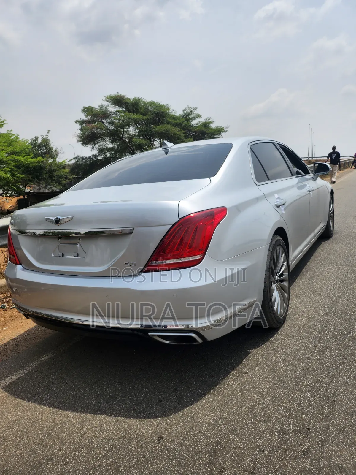 Hyundai Genesis 2017 Silver