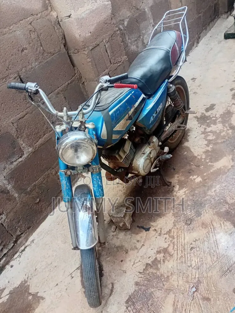 Suzuki AX4 2010 Blue