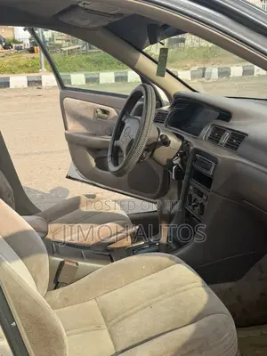 Toyota Camry Automatic 1999 Gold