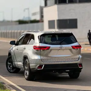Toyota Highlander Limited Platinum 4x4 V6 (3.5L 6cyl 8A) 2017 Silver
