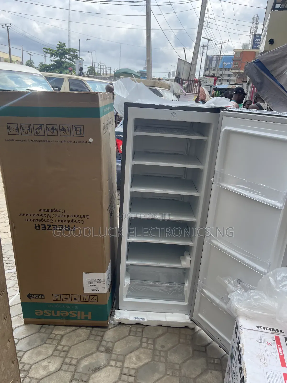 Hisense Standing Freezer 190L