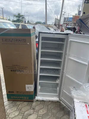 Hisense Standing Freezer 190L