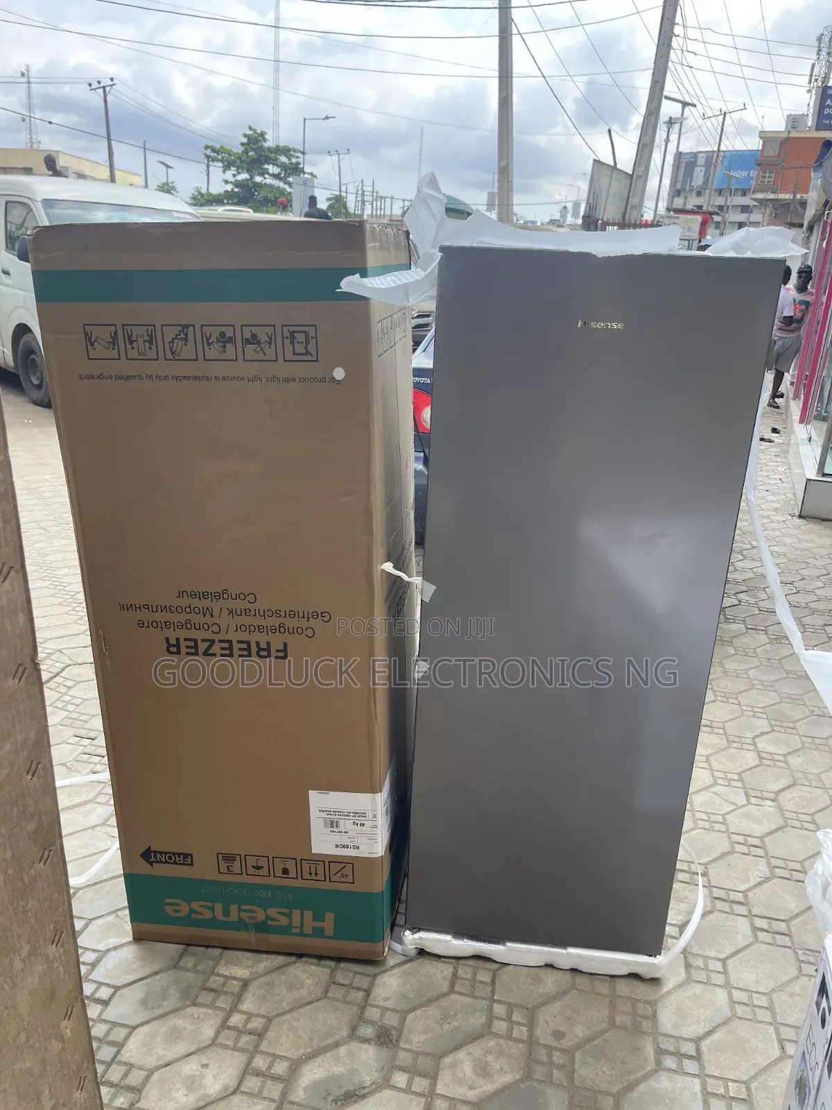 Hisense Standing Freezer 190L