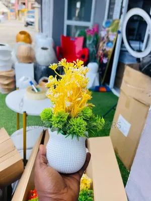 Durable Decorative Artificial Flowers With Pot