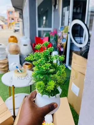 Durable Decorative Artificial Flowers With Pot