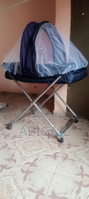 Standing Baby Bed
