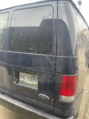 Ford E250 2001 Blue