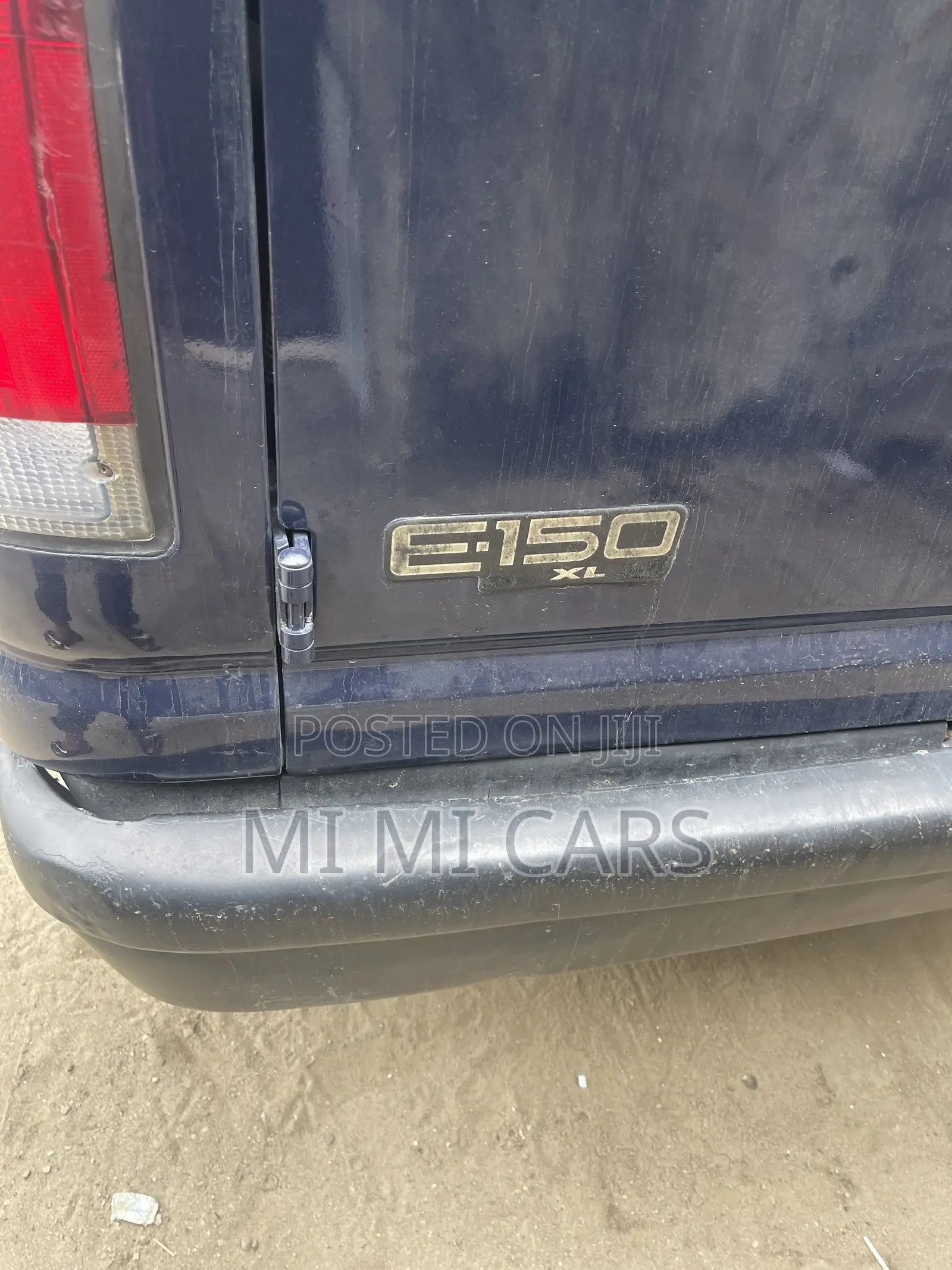 Ford E250 2001 Blue