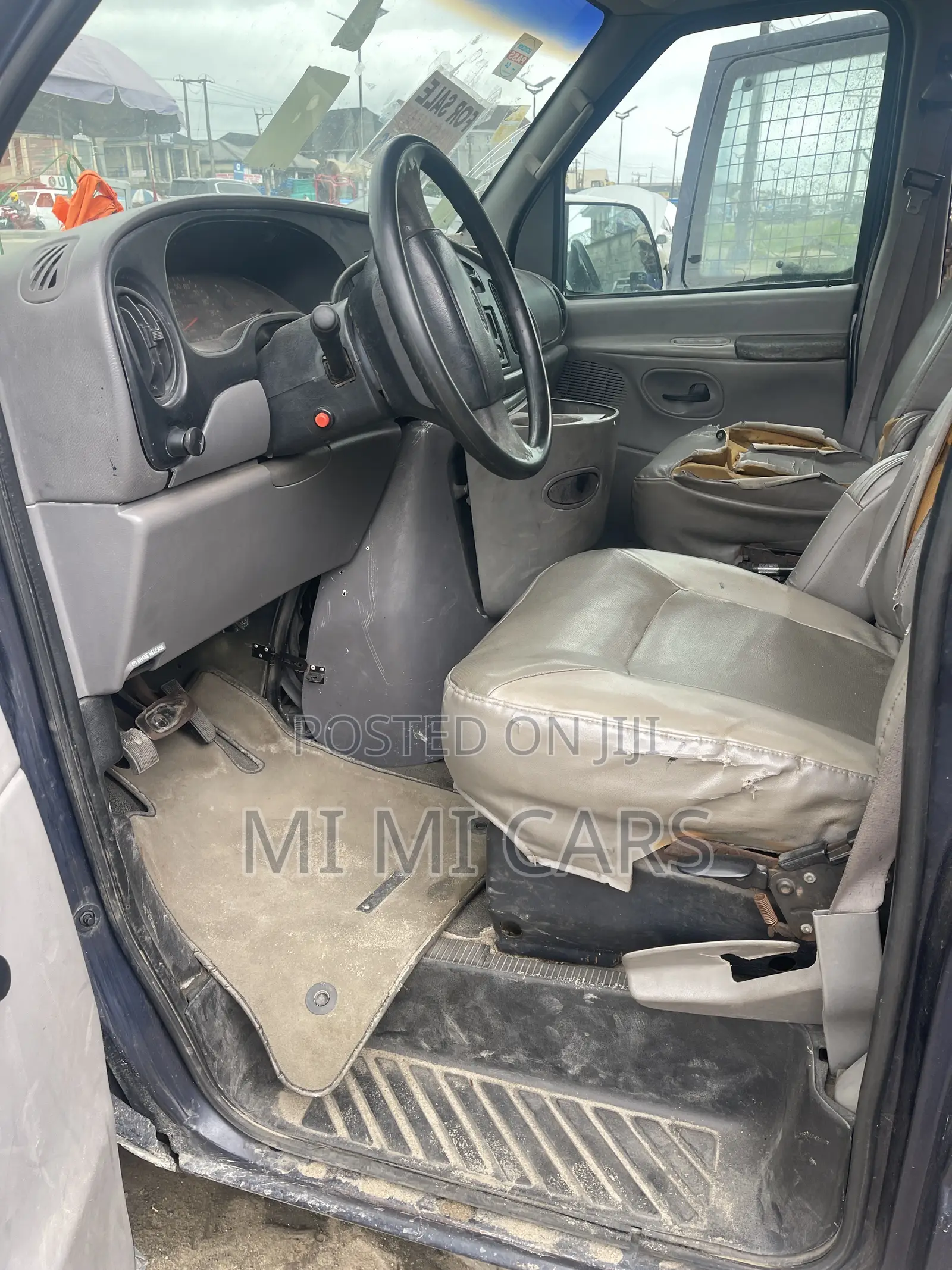 Ford E250 2001 Blue