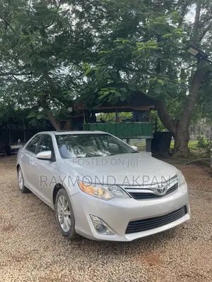 Toyota Camry 2012 Silver