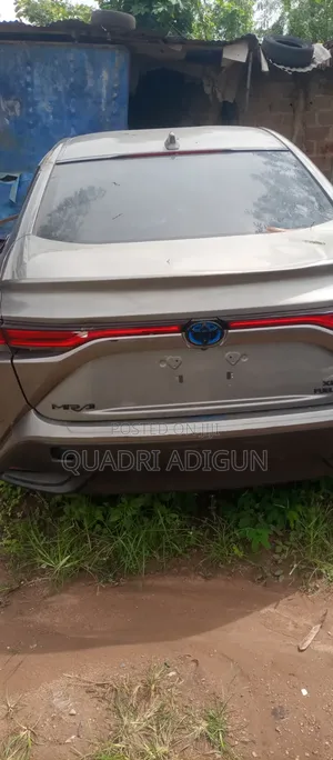 Automobile 
