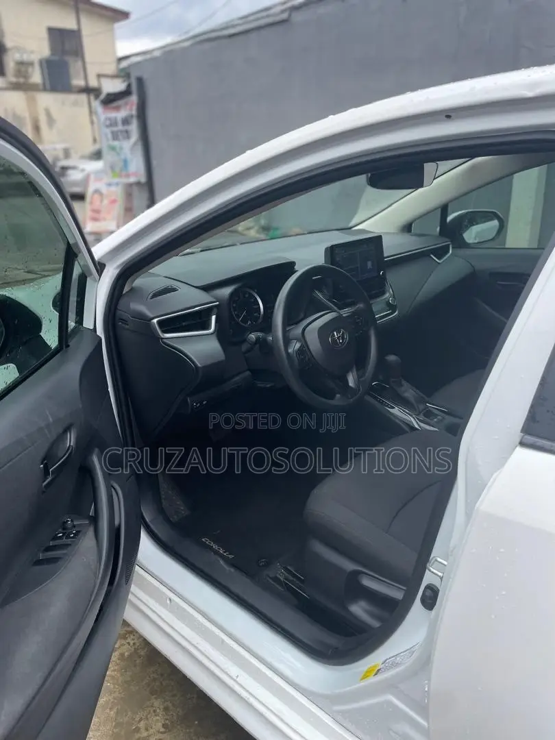 Toyota Corolla 2023 White