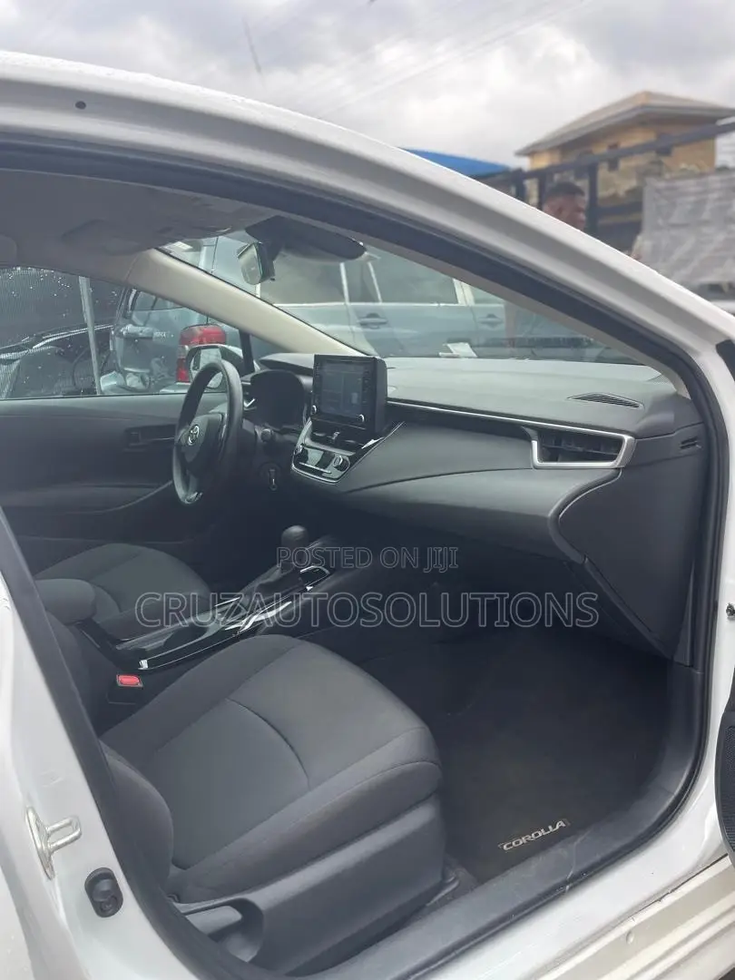 Toyota Corolla 2023 White