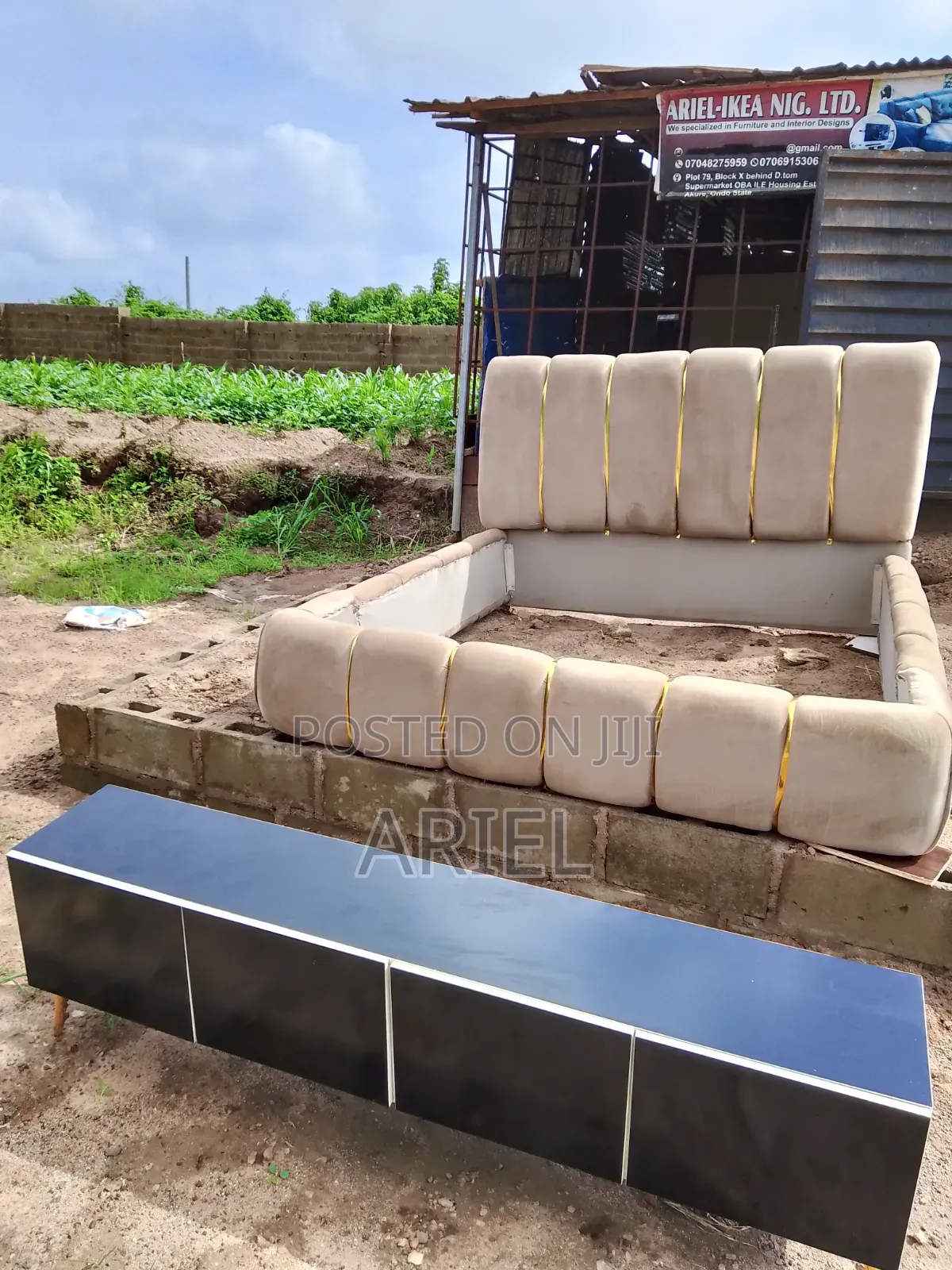 Padding Bedframe