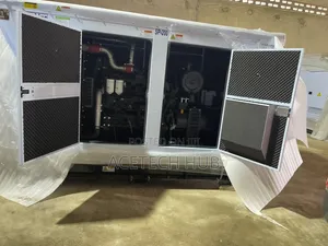 Powerful Perkins 200kVA Soundproof Diesel Genset