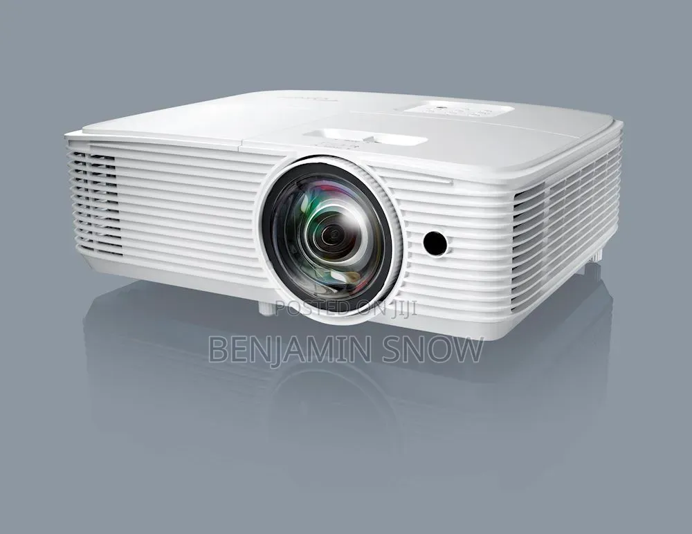 Optoma EH412ST Projector.