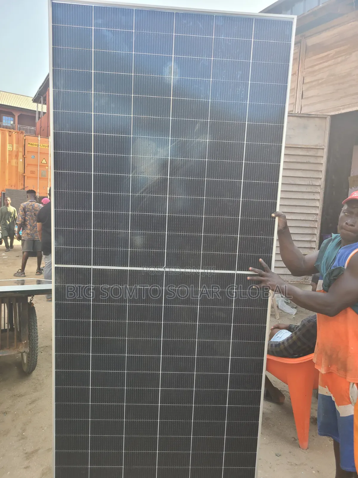725watts Jinko Solar Panel