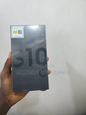 New Samsung Galaxy S10e 128 GB Black