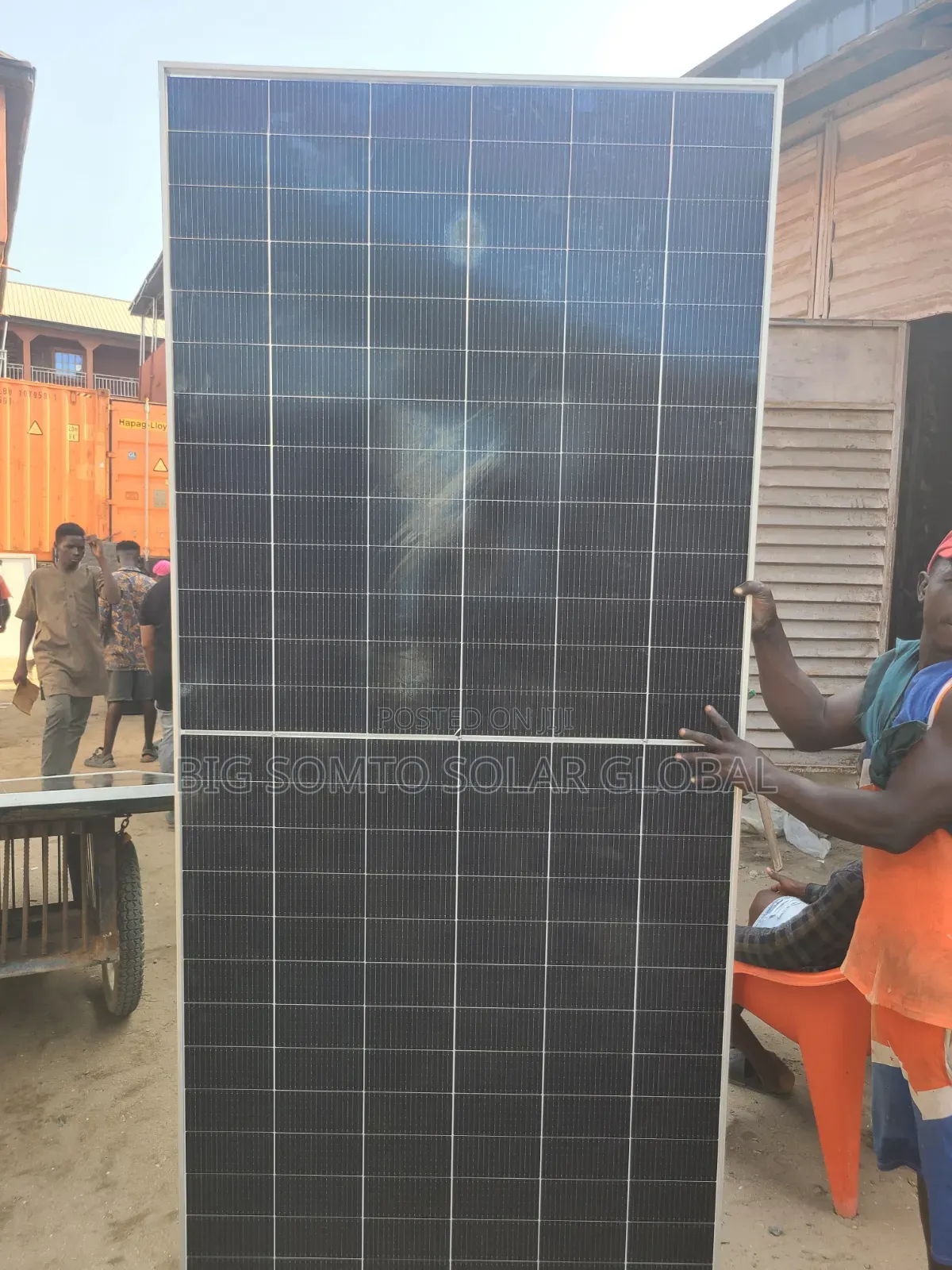 700watts Jinko Solar Panel