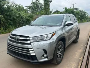 Toyota Highlander XLE V6 4x2 (3.5L 6cyl 6A) 2016 Blue