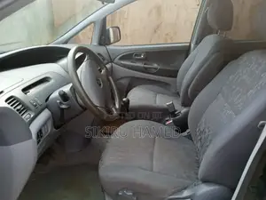 Toyota Previa 2003 Green