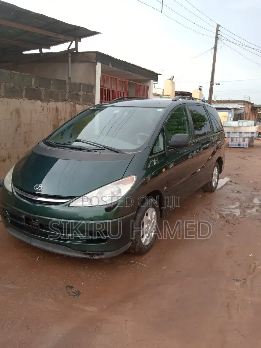 Toyota Previa 2003 Green