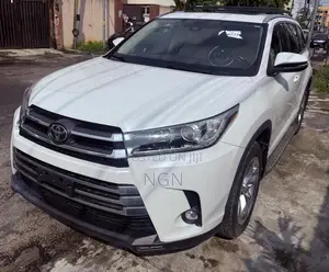 Toyota Highlander Limited 2019 White