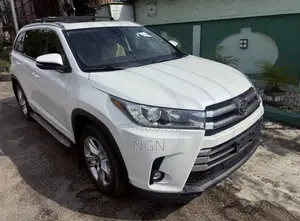 Toyota Highlander Limited 2019 White
