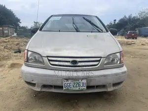 Toyota Sienna CE 2003 Silver