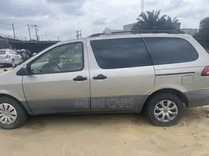 Toyota Sienna CE 2003 Silver