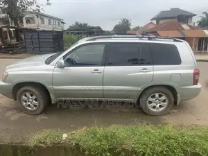 Toyota Highlander 2002 White