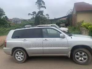 Toyota Highlander 2002 White