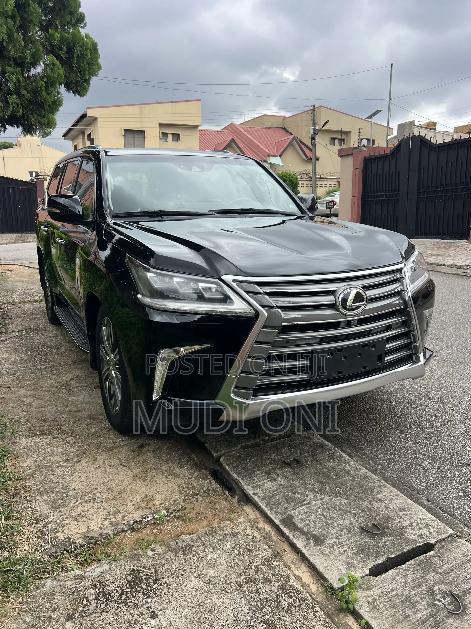Lexus LX 570 AWD 2017 Black