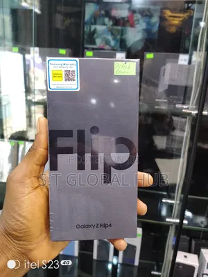 New Samsung Galaxy Z Flip4 256 GB