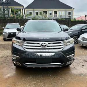 Toyota Highlander Limited 3.5L 2WD 2013 Gray