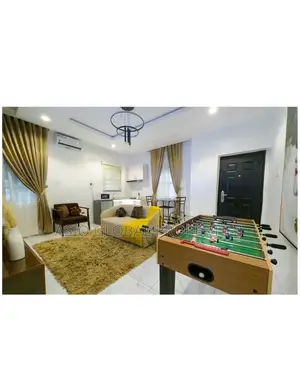 Smart 1-Bed Apartment in Surulere