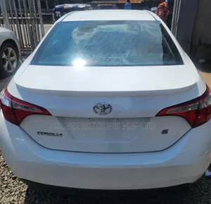 Toyota Corolla S 4dr Sedan (1.8L 4cyl CVT) 2014 White