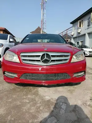 Mercedes-Benz C300 2009 Red